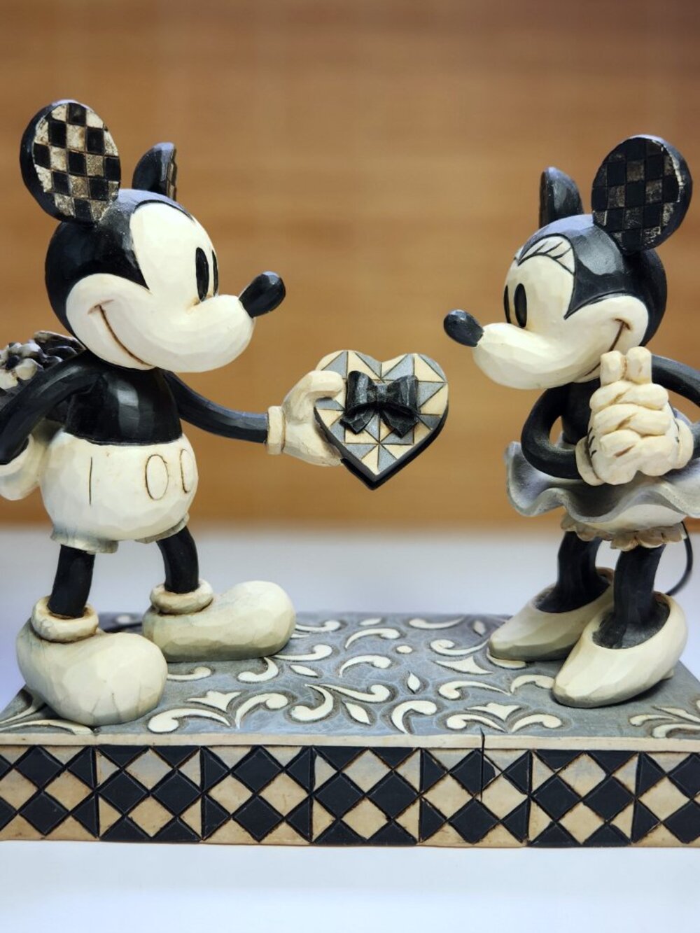 Disney Traditions Jim Shore Real Sweetheart Figurine Mickey Minnie Enesco Collec